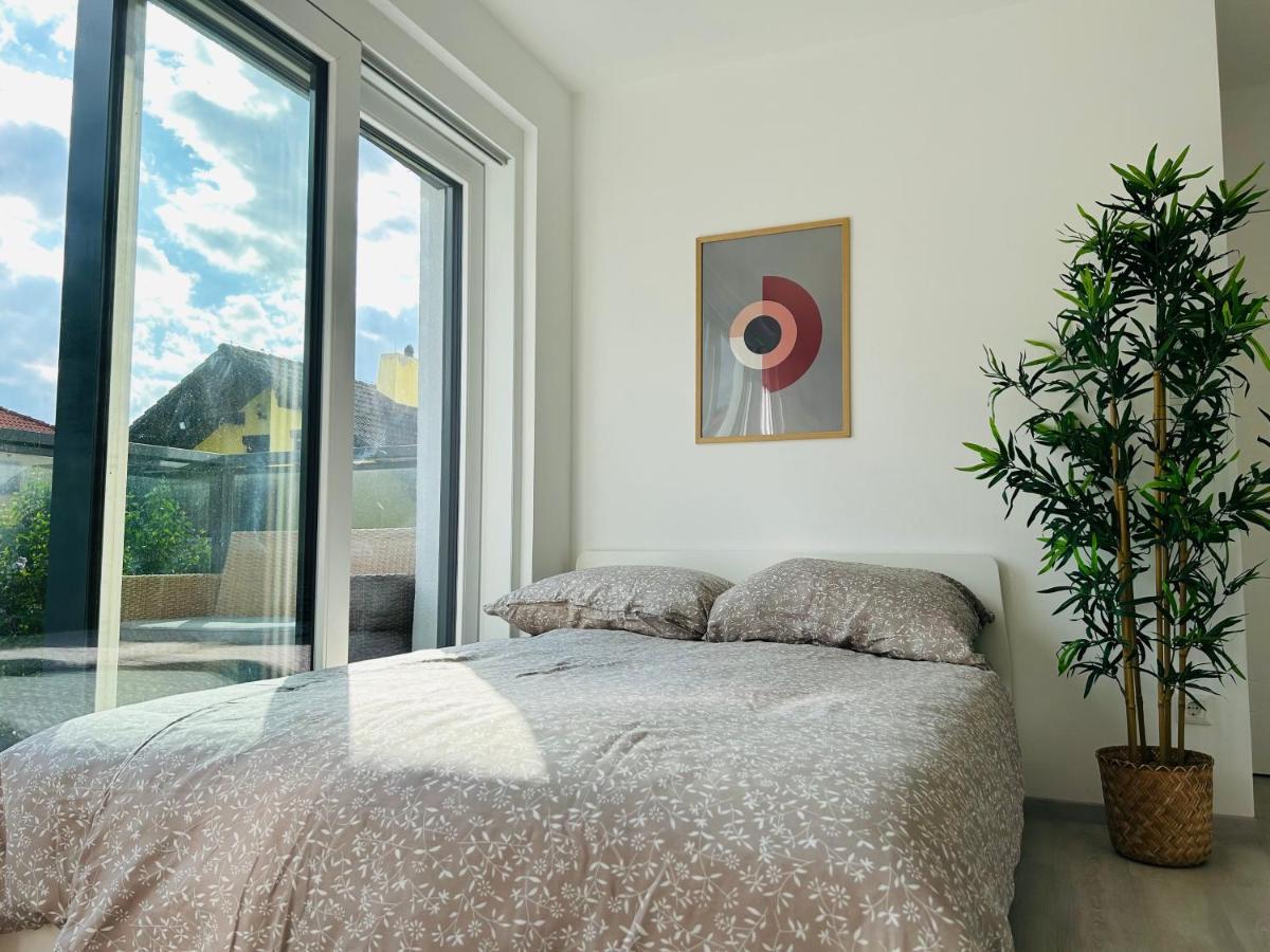 Ferienwohnung Modern - Free Parking - Balcony Wien Exterior foto